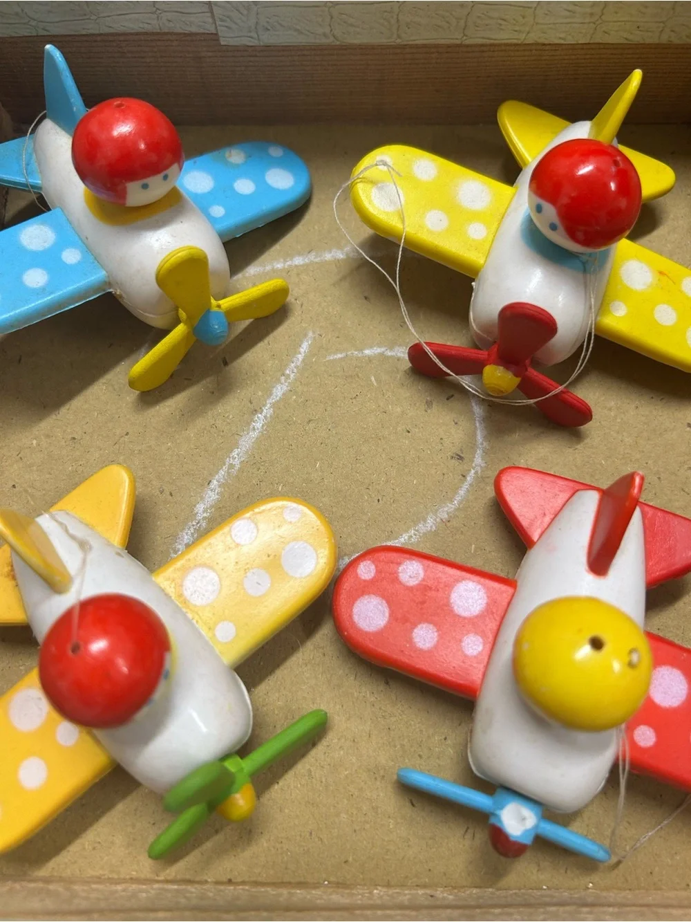 Vintage 1970s Eden Plane Mobil set 4